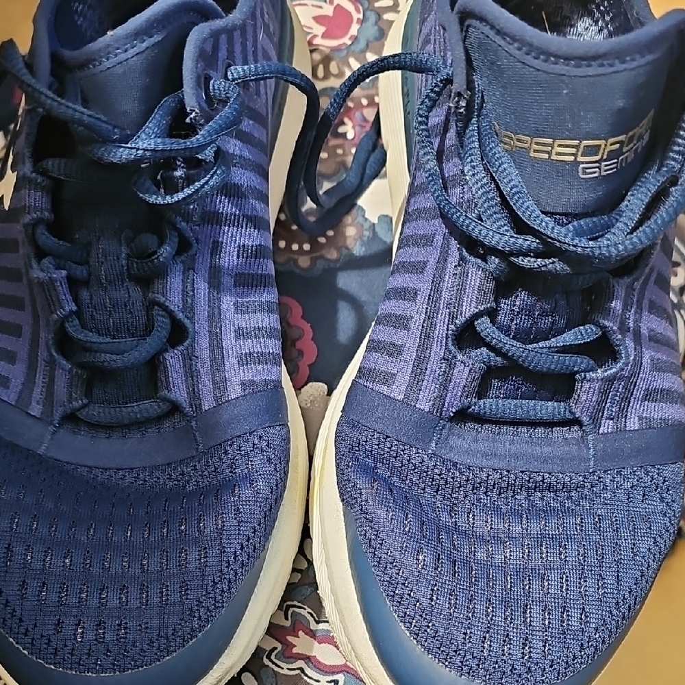 Under Armour Women's Blue Athletic Sneakers Size 9 Like New